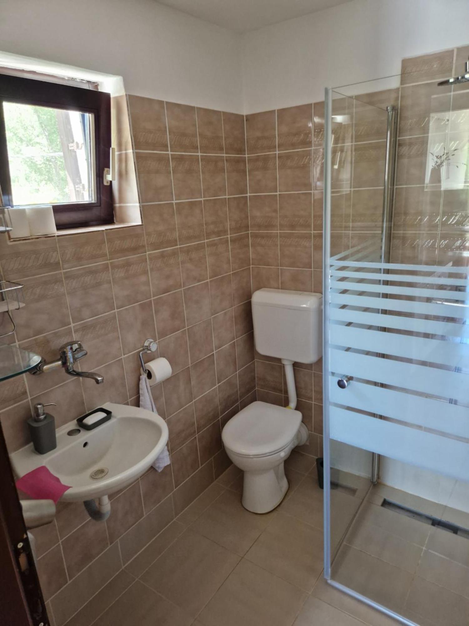 Apartment Buric Zupanje ภายนอก รูปภาพ